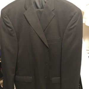 44L Perry Ellis dark gray suit free tie as shown with purchase